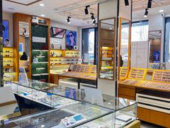 -光明眼镜·蔡司授权(徐泾店)