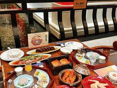-龙悦湾酒家·八阵鱼生·渔人码头店