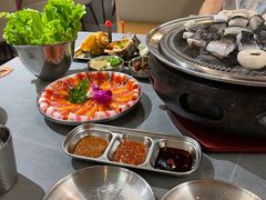 -围炉肉舍•炭烤活鳗•丹东海鲜烤肉(步行街店)