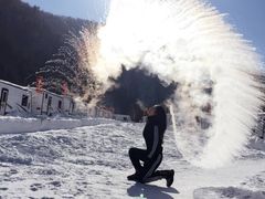 -亚布力新体委滑雪场