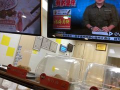 面包甜点陈列柜-炳记云饺(德政总店)