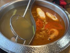 -左庭右院鲜牛肉火锅(金山万达店)