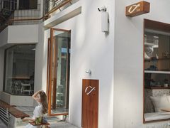 -Line 咖啡(石厦花园店)