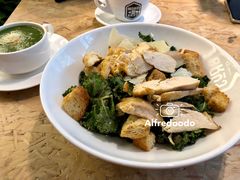 鸡肉甘蓝菜凯撒沙拉-Moka Bros 摩卡站(西单大悦城店)