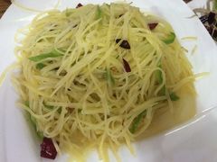 -溢心园香河肉饼总店