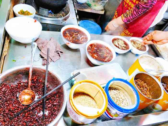 民杨夜市-"亚洲最美夜市,慕名而来,冬天过来特别冷来.