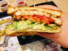 -The Habit Burger Grill 哈比特汉堡(爱琴海店)