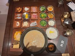 -银米·云南传统过桥米线(双廊黑金冠店)
