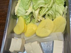 -超越炭火牛蛙火锅鸡(河东店)