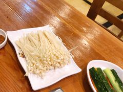 -喇喇排骨火锅·传统韩式脊骨汤(望京西园总店)