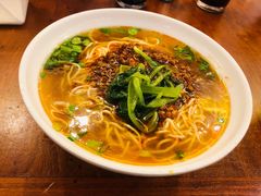 -三两春肚肺汤(崂山路店)