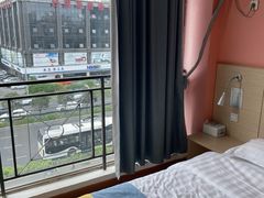 -雅住连锁酒店(琉璃场地铁站店)