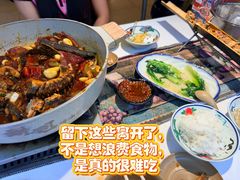 -刘姐啤酒鱼民族演艺餐厅(西街总店)