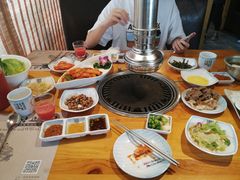 -唯成•韩国炭火烤肉 유성고기