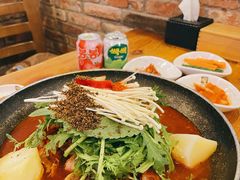 土豆排骨火锅-喇喇排骨火锅·传统韩式脊骨汤(望京西园总店)