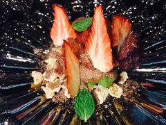 冬天的草莓田-豆奶抹茶布丁和草-地球美食剧场