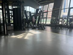 器械区-健身门·自助健身房(镇坪路店)