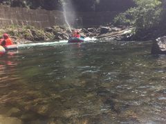 -安吉龙王山峡谷漂流