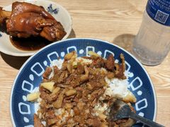 -红猪卤肉饭(大西洋美食城店)