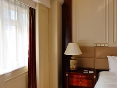 -深圳富苑皇冠假日套房酒店