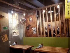卡座-鸟鸣门屋台料理(金帝银泰店)