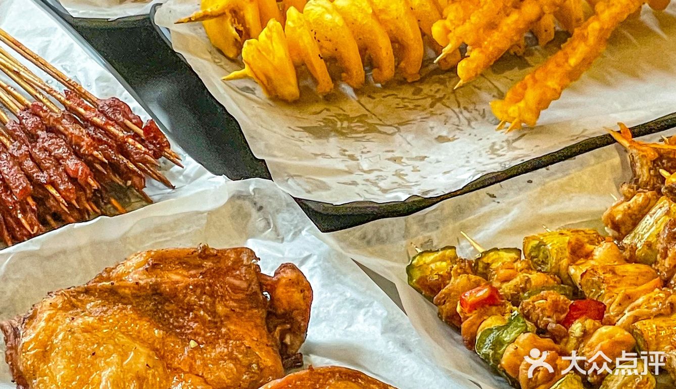 谁能拒绝这家有高达的宝藏炸串🍢呢‼️