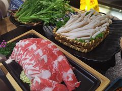 -湊湊火锅·茶憩(南京东路悦荟店)