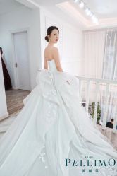 点击看大图 -派丽莫Pellimo原创设计婚纱品牌