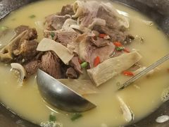 -霄汉牛三鲜湖北砂锅菜(万松园2店)