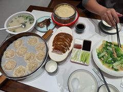 -梅利汴京烤鸭•开封豫菜地标店(东司门店)