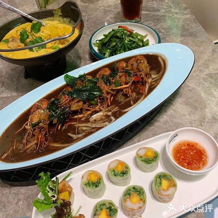 美奈大头虾节全城寻找锦鲤