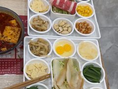 -花馬肆.云南过桥米线(汉神购物广场现场熬汤店)