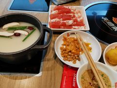 -彤德莱火锅(果园路店)