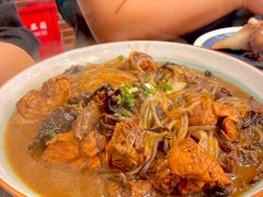 东北小鸡炖蘑菇-东北农家小院(定西路店)