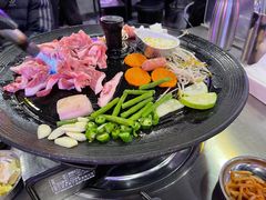 -豚豚家돈돈가韩国锅盖烤肉(新北万达店)