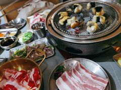 -围炉肉舍•炭烤活鳗•丹东海鲜烤肉(步行街店)