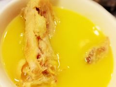 -鲜入围煮花胶鸡海鲜火锅