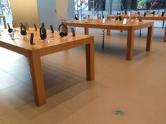 -Apple零售店(华贸购物中心店)