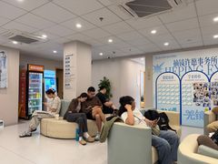 -上海大学附属上海和平眼科医院