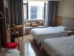 -铂逸梦秦酒店(横店梦幻谷店)