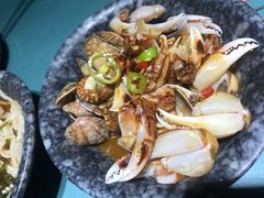麻辣炒蟹钳-八月美食小馆(银泰城总店)