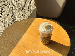 -星巴克臻选(湖滨道店)