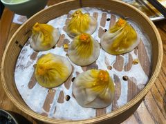 手拆蟹黄小笼-苏小柳手工点心(人民广场分院)