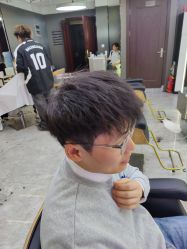 -藤野造型烫发染发