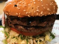 -The Habit Burger Grill 哈比特汉堡(复兴soho店)
