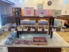 -红宝石·鲜奶小方·海派西点房(南丹店)