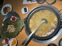 -一朵菌·野生菌探索家火锅(南亚店)