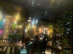 -临界音乐酒馆·小龙虾·江湖菜(华熙LIVE·鱼洞店)