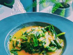 豌豆黄浸豌豆尖-半山腰·云南菜(侨福芳草地店)