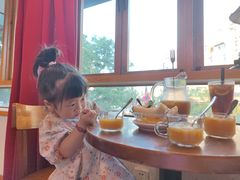 靠窗位-雕刻时光咖啡馆(南院门店)